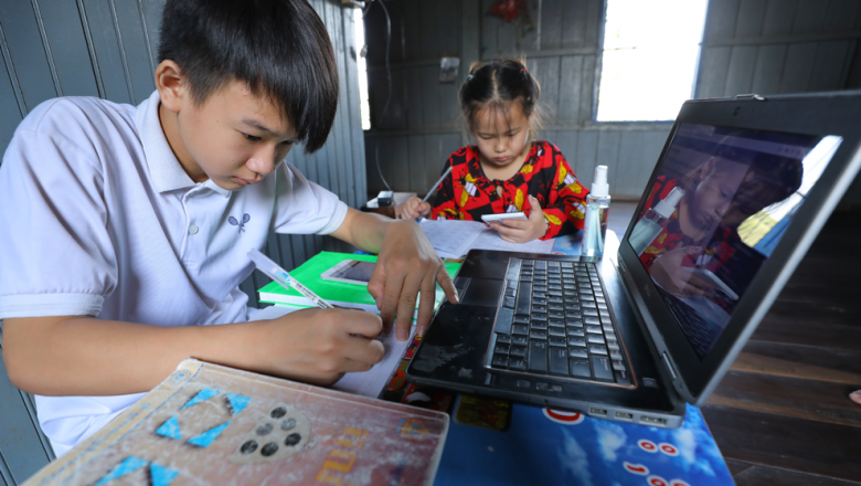 ក្រសួង​អប់រំ​ អំពាវនាវ​​ដល់​ឪពុកម្តាយ​ឱ្យ​បន្ត​ជួយ​កូន​របស់ខ្លួន​ពេល​​រៀន​តាម​អនឡាញ